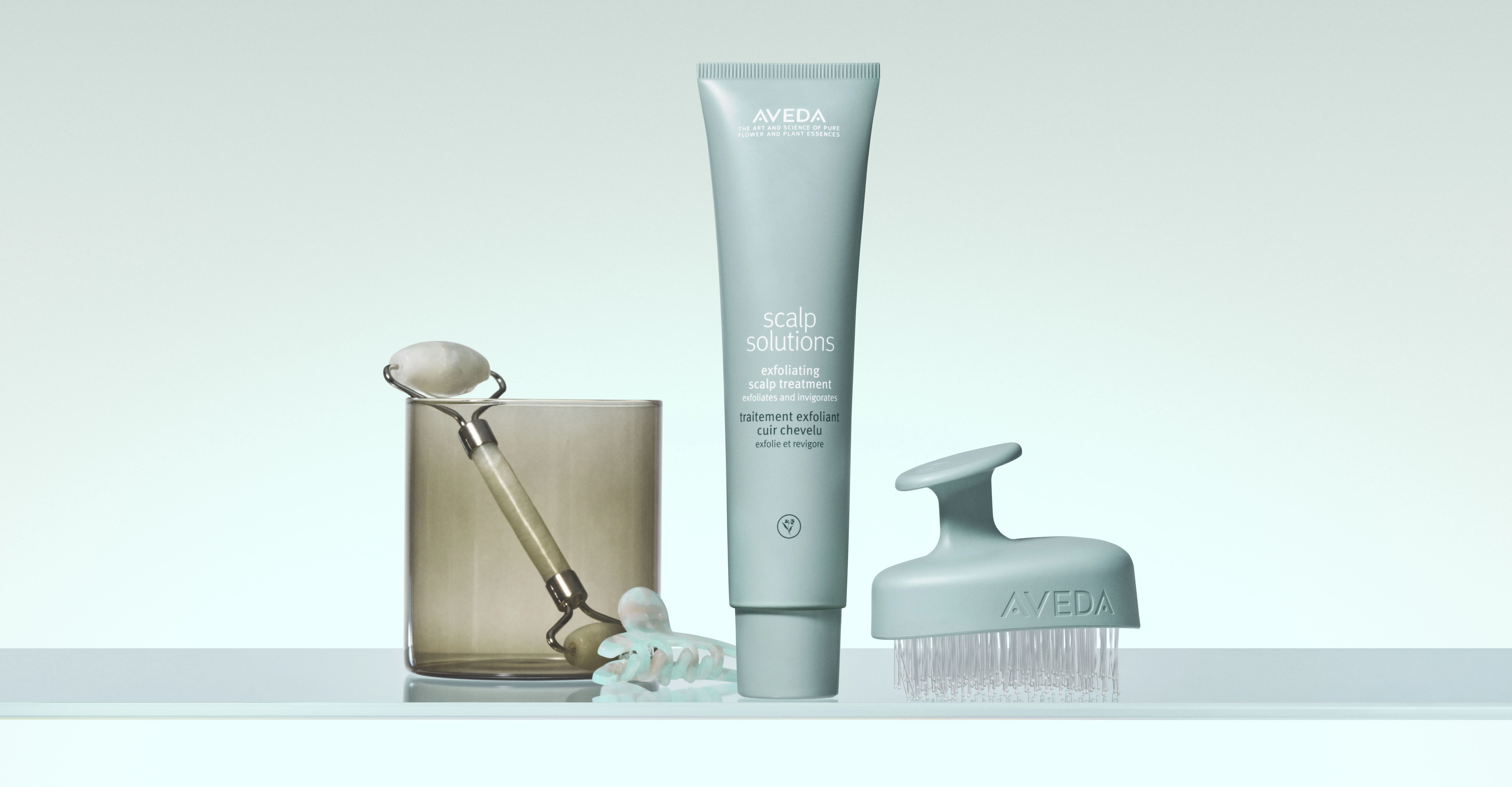 Aveda Scalp Solutions Stimulating Scalp Massager und Treatment