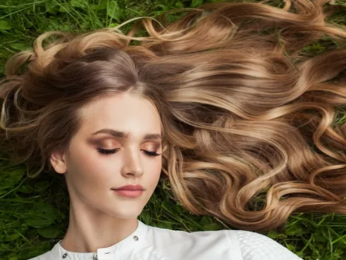 Dame mit glänzenden Haaren